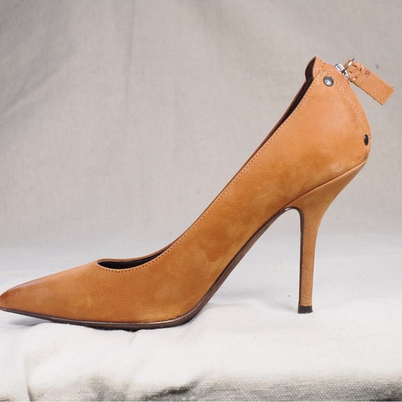 Vera Wang Brown Leather Suede Heels Made in Italy - Size 6 1/2 - Picture 10 of 15